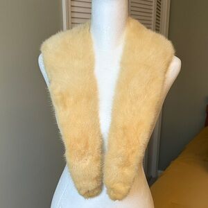 Vintage Fur collar off white